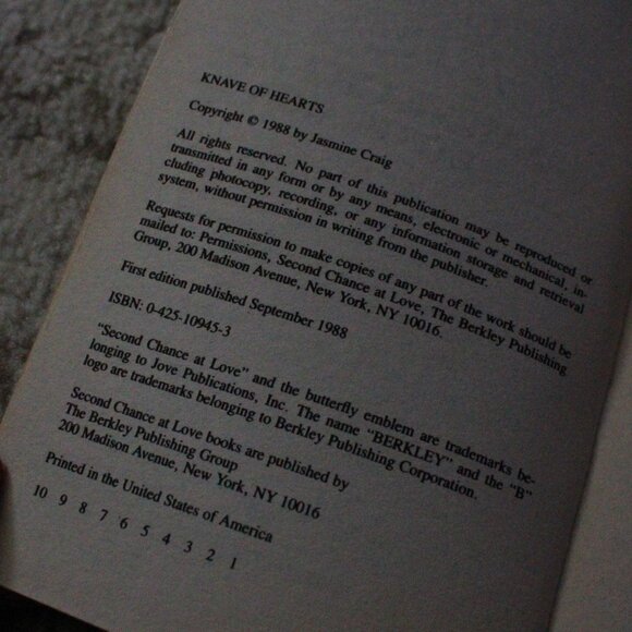 Vintage Second Chance at Love "Knave of Hearts" Paperback Book - Picture 6 of 8